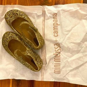 Mini Melissa Campana